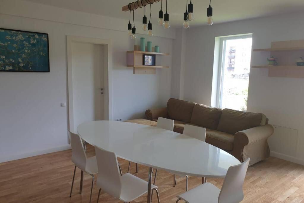 Garden Leisure Apartments Brasov Luaran gambar